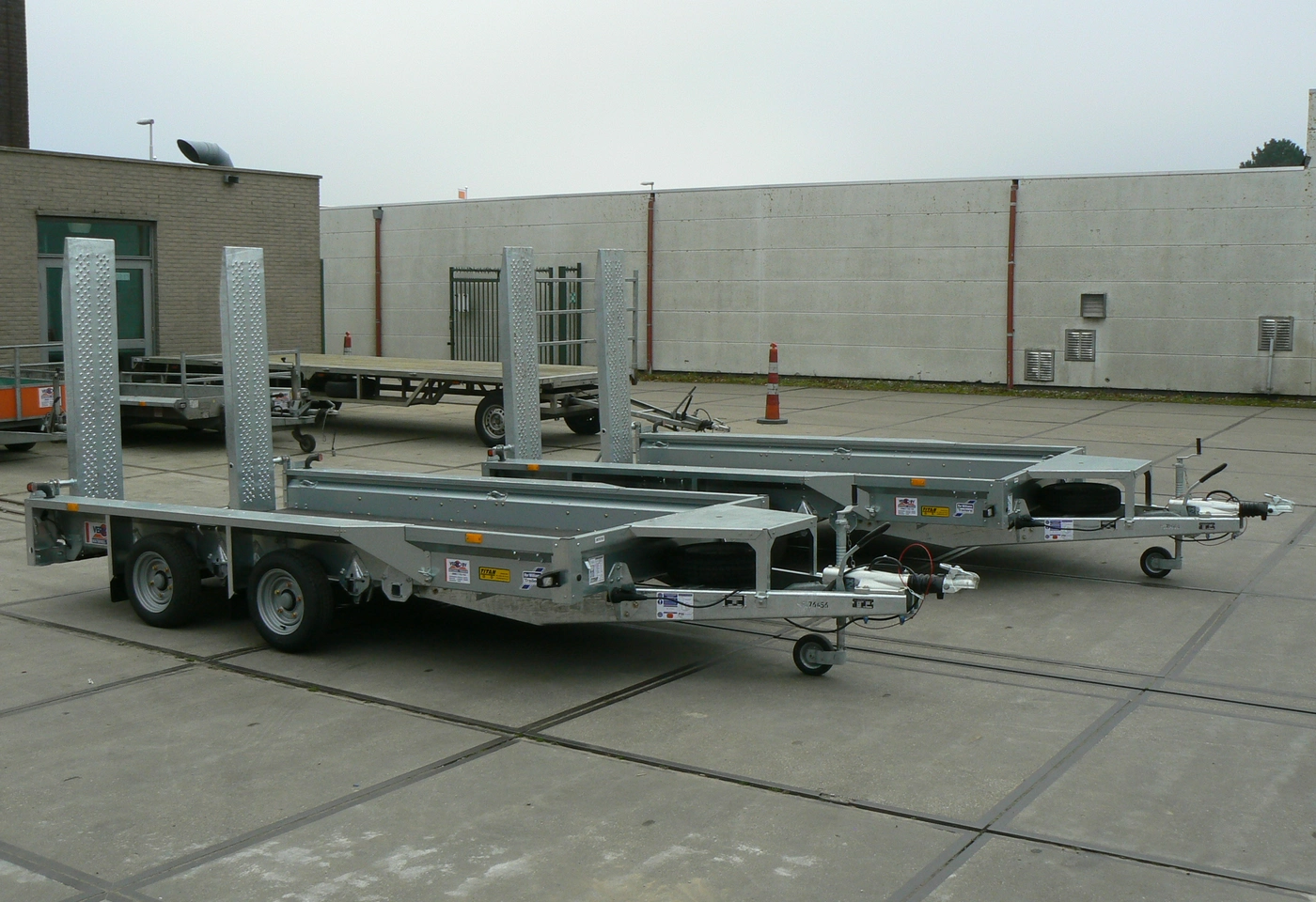 Machine transporter | 365 x 184 cm