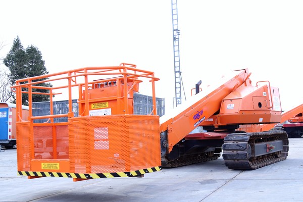 Telescoophoogwerker Rups | 14 meter