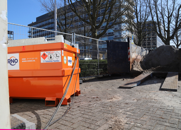 Brandstoftank 1.000 liter | IBC keur | Met pompinstallatie