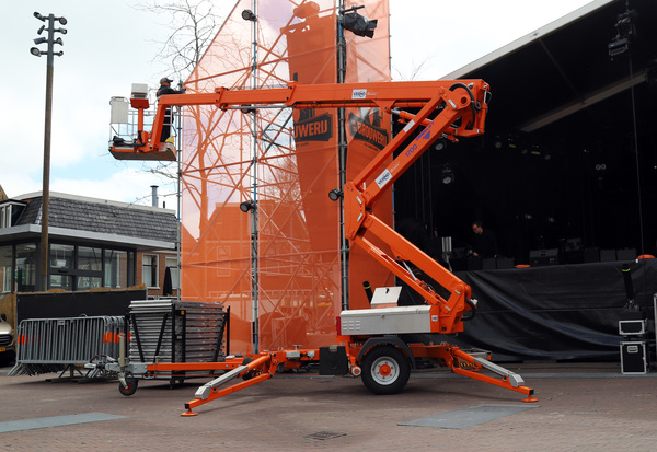 Knik-telescoop hoogwerker | 17.2 meter | Aanhanger | Accu - Diesel